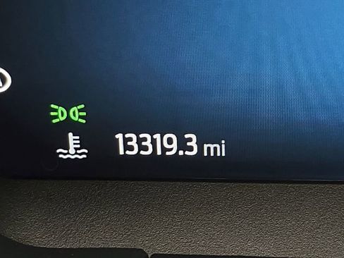 Used 2025 Ford Escape Platinum image 30