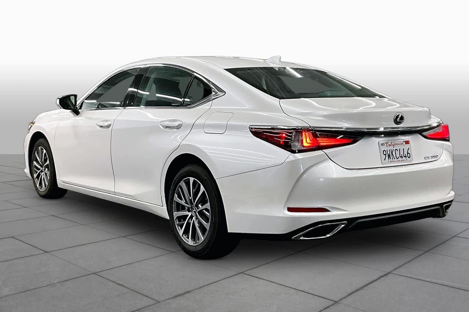 Used 2025 Lexus ES 350 w/ Accessory Package (Z2) FWD image 11