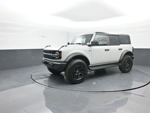 New 2026 Ford Bronco Outer Banks w/ Sasquatch Package AWD/4WD image 4