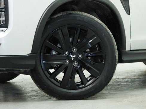 Used 2023 Mitsubishi Outlander Sport LE AWD/4WD image 3