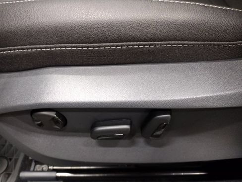 New 2025 Volkswagen Taos SE image 19