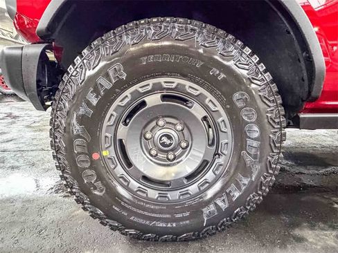 New 2025 Ford Bronco Badlands w/ Sasquatch Package image 11