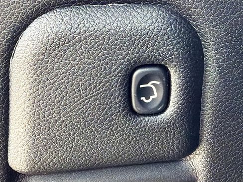 Used 2019 Jeep Grand Cherokee Altitude image 13