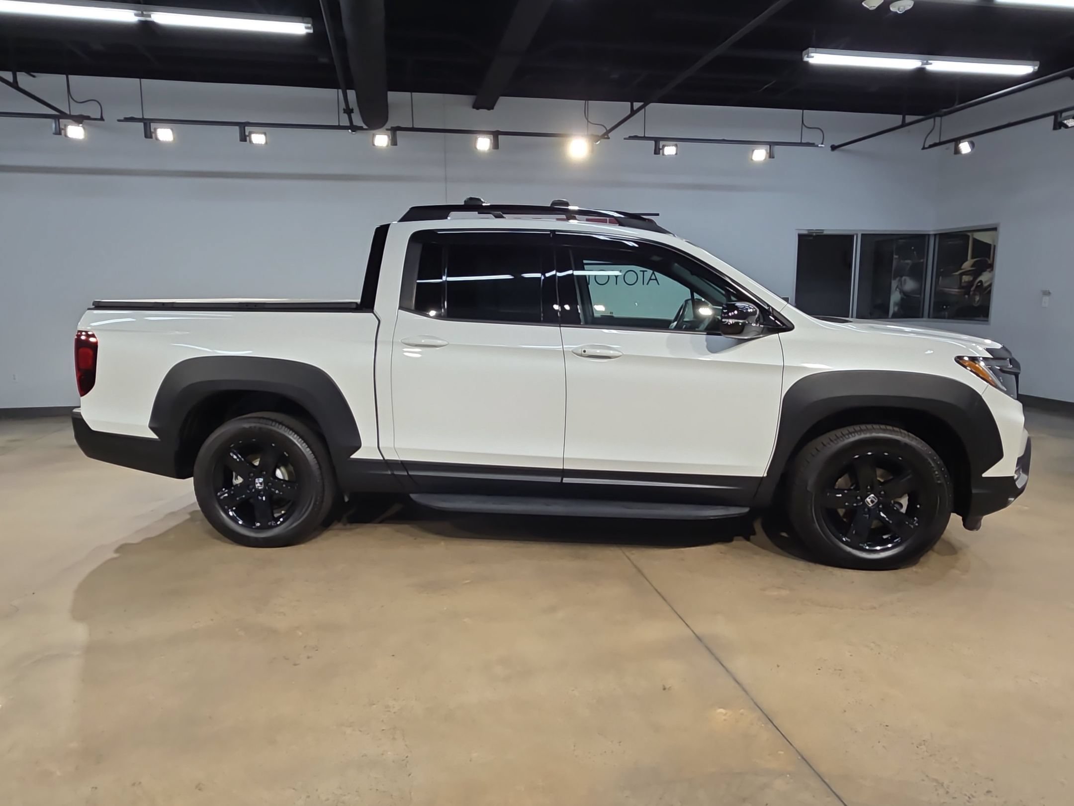 Used 2021 Honda Ridgeline Black Edition image 8