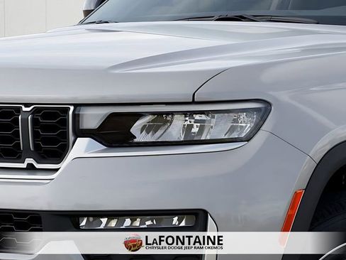 New 2026 Jeep Grand Cherokee Limited w/ Trailer Tow Package AWD/4WD image 10