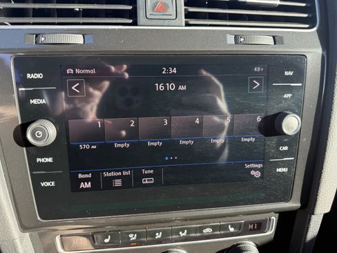 Used 2018 Volkswagen Golf Alltrack SEL image 11