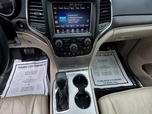 Used 2017 Jeep Grand Cherokee Limited w/ Luxury Group II RWD image 18