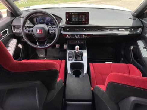 Used 2023 Honda Civic Type R image 10