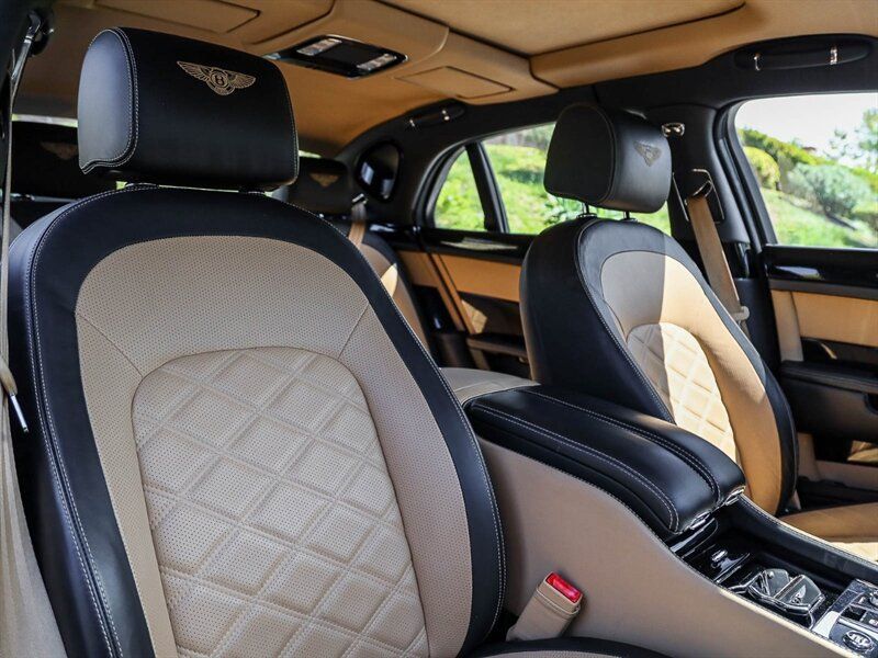 Used 2016 Bentley Mulsanne Speed RWD image 40