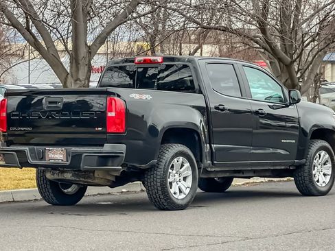 Used 2022 Chevrolet Colorado LT w/ LT Convenience Package image 4