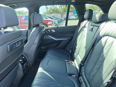 Used 2022 BMW X5 sDrive40i w/ M Sport Package image 14