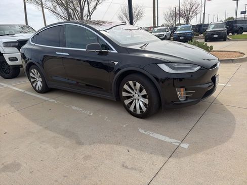 Used 2019 Tesla Model X Long Range image 3