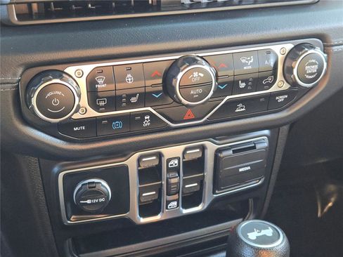 Used 2024 Jeep Wrangler Sahara w/ Technology Group image 29