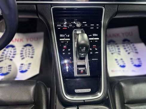 Used 2018 Porsche Panamera 4 image 27
