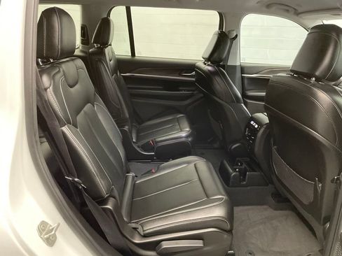 Certified 2024 Jeep Grand Cherokee L Limited RWD image 27
