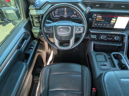 Used 2024 GMC Sierra 2500 Denali w/ Denali Reserve Package image 15