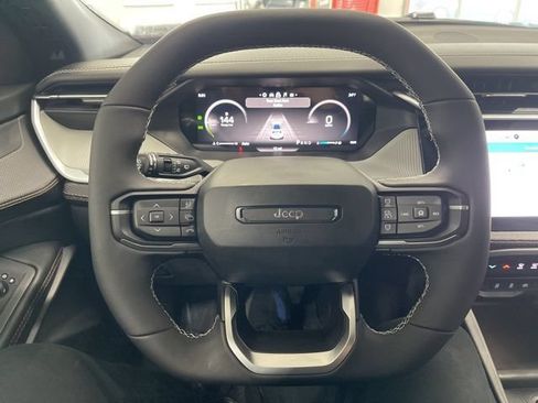 New 2026 Jeep Cherokee Limited AWD/4WD image 36