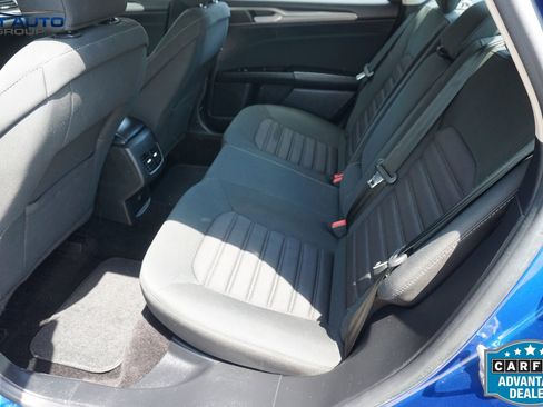 Used 2017 Ford Fusion SE FWD image 19