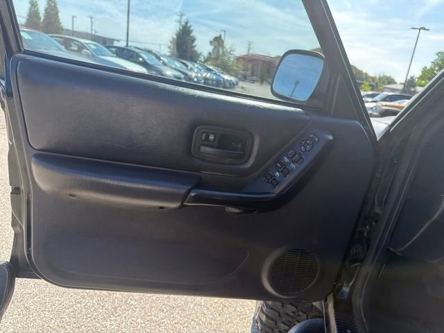 Used 2001 Jeep Cherokee Sport AWD/4WD image 15