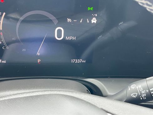 Used 2025 Buick Encore GX Preferred image 34