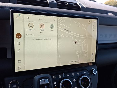 New 2026 Land Rover Defender 110 X-Dynamic SE image 8