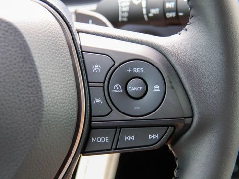 Used 2026 Toyota Corolla XSE FWD image 15