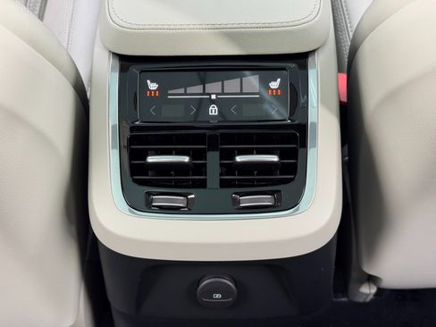 Used 2024 Volvo XC90 T8 Ultimate w/ Protection Package Premier image 36