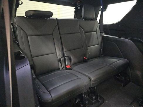 Used 2024 Chevrolet Tahoe Z71 w/ Luxury Package image 15