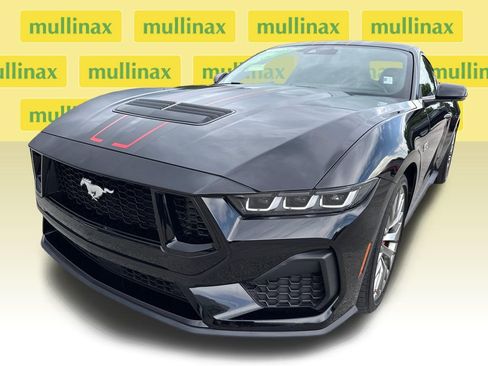 Used 2024 Ford Mustang GT Premium RWD image 9