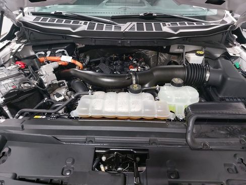 Used 2024 Ford F150 XLT w/ Equipment Group 302A MID image 30