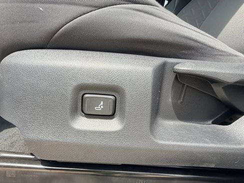 Used 2024 Toyota Tacoma SR5 AWD/4WD image 30