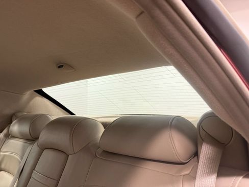Used 2005 Cadillac De Ville DHS w/ Equipment Group FWD image 9