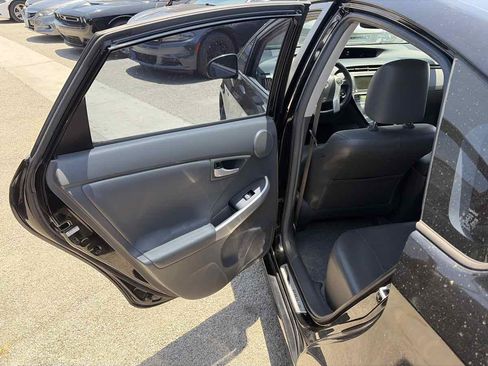 Used 2011 Toyota Prius Four w/ Solar Roof Pkg FWD image 11