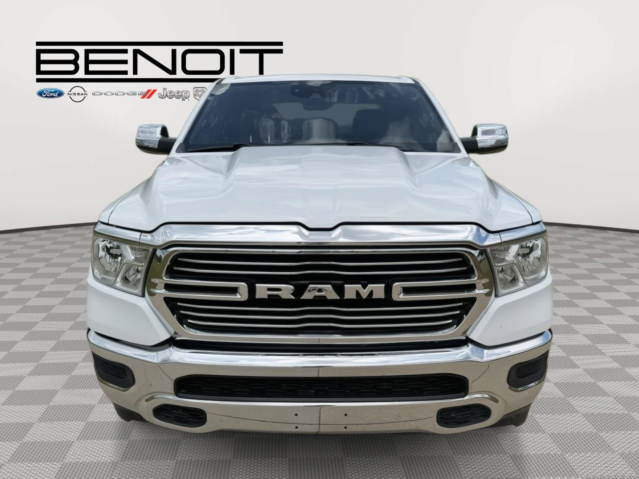 Used 2024 RAM 1500 Laramie AWD/4WD image 8