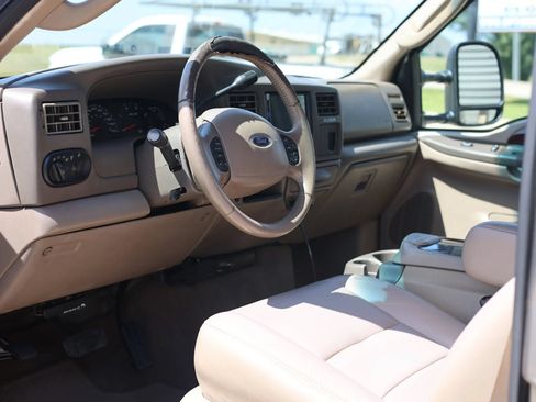 Used 2004 Ford Excursion Limited AWD/4WD image 17