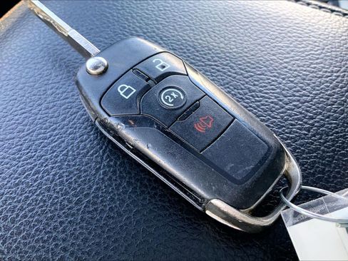 Used 2016 Ford F150 XLT w/ Equipment Group 302A Luxury image 15