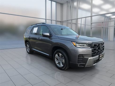 Certified 2026 Honda Pilot EX-L image 3