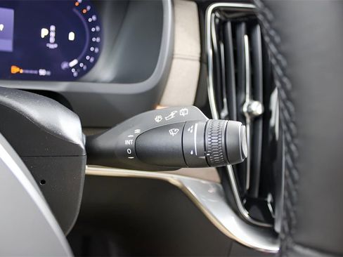 New 2026 Volvo XC90 B5 Plus image 21