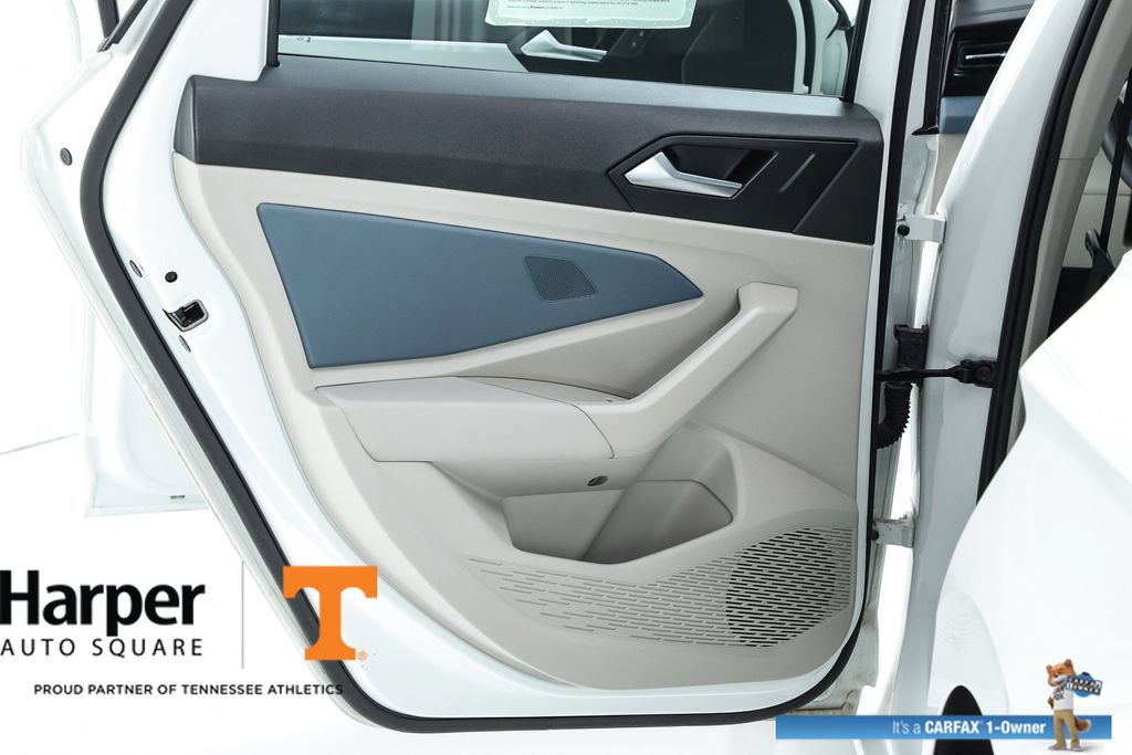Used 2025 Volkswagen Jetta SE w/ Sunroof Package FWD image 53