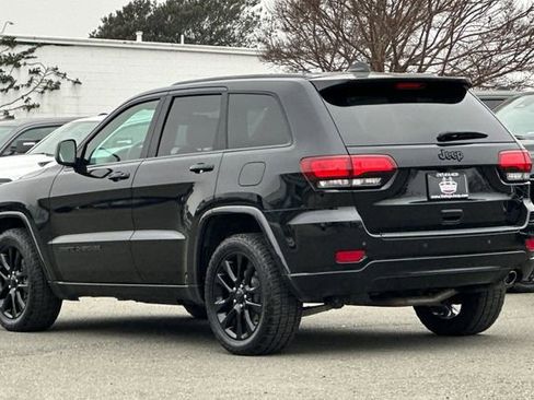 Used 2018 Jeep Grand Cherokee Altitude image 6