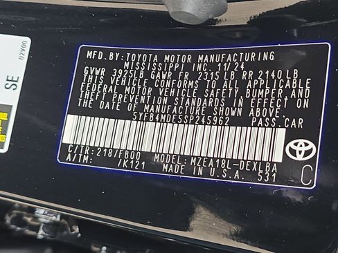 Used 2025 Toyota Corolla LE image 40