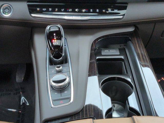 Used 2022 Cadillac Escalade Premium Luxury w/ Performance Package AWD/4WD image 20