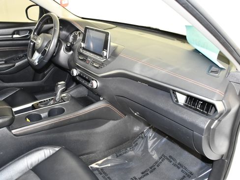 Used 2020 Nissan Altima 2.5 SR FWD image 38