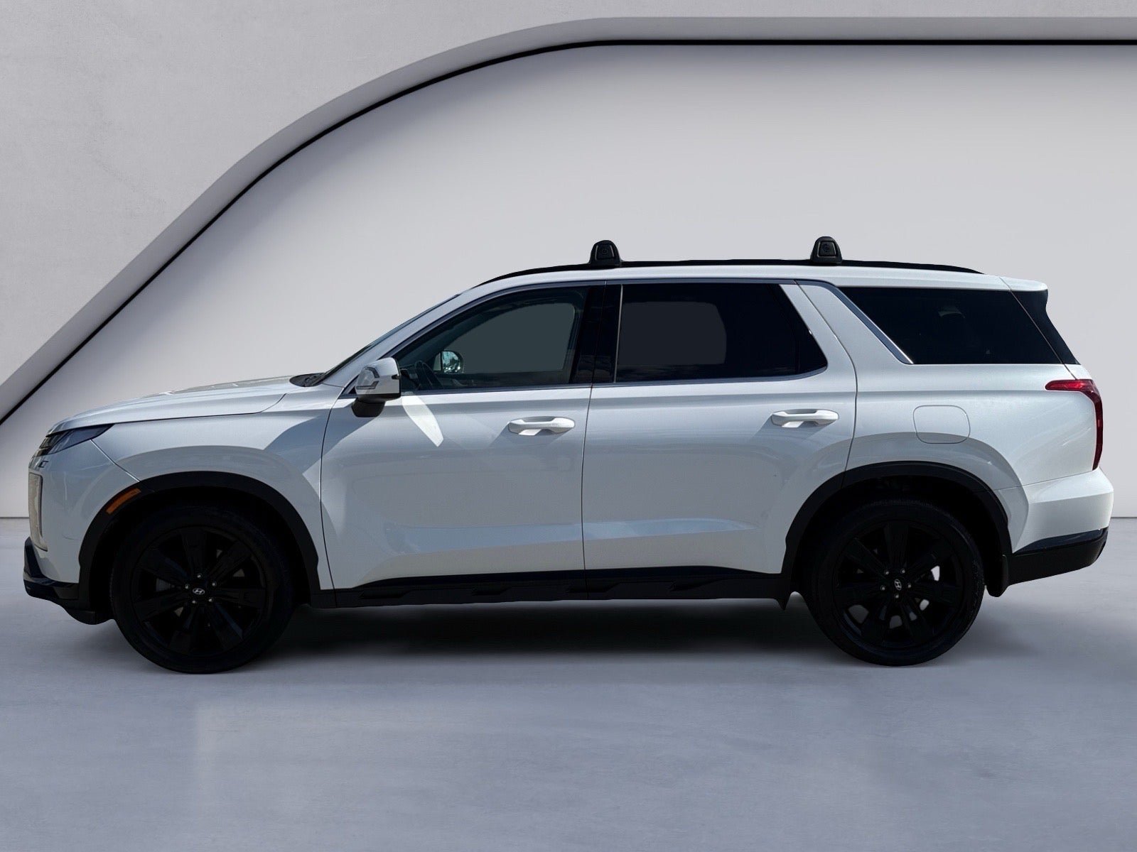 Used 2024 Hyundai Palisade XRT FWD image 2