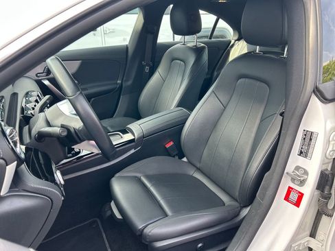 Used 2025 Mercedes-Benz CLA 250 image 13