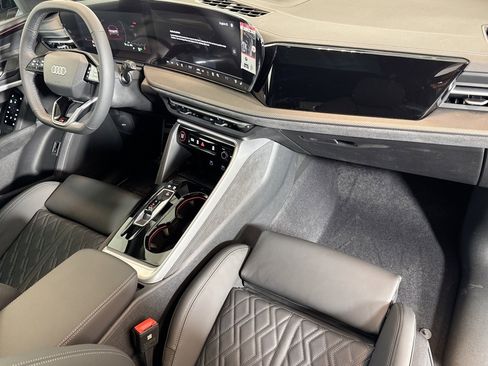 New 2025 Audi SQ5 Premium Plus image 26