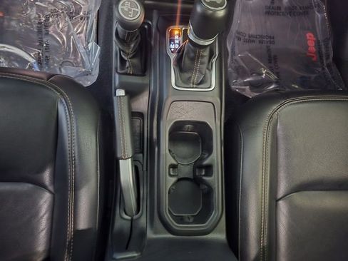 Used 2021 Jeep Wrangler Unlimited Rubicon w/ Dual Top Group image 14