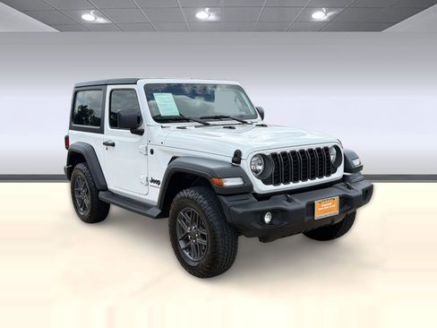 Used 2024 Jeep Wrangler Sport AWD/4WD image 7
