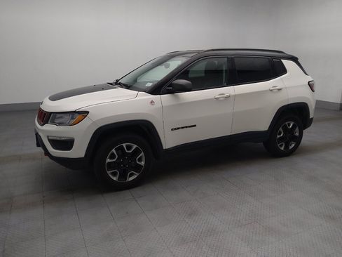 Used 2018 Jeep Compass Trailhawk AWD/4WD image 2