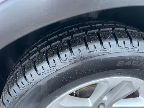 Used 2017 Ford Explorer XLT w/ Equipment Group 202A image 28